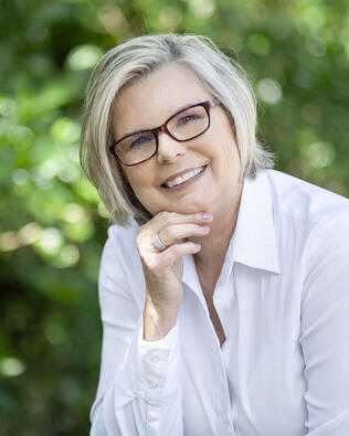 Headshot of Patty Roberts