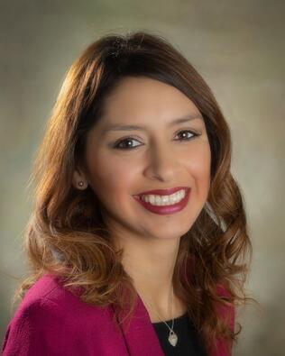 Headshot of Jeanette Avellaneda