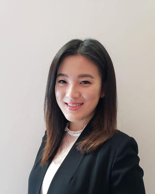 Headshot of Stephanie Chang