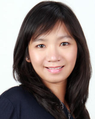 Headshot of An Thi Hong Ngo