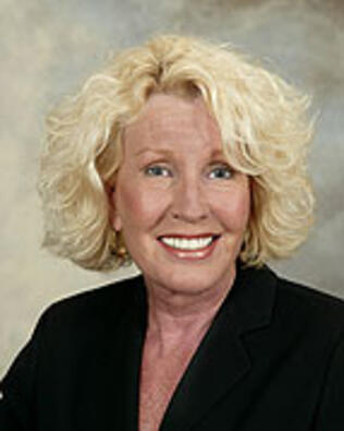 Headshot of Helen Soule
