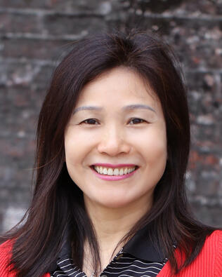 Headshot of Jeanette Guan