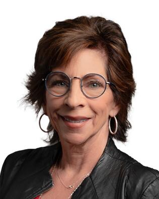 Headshot of Lisa Dowd