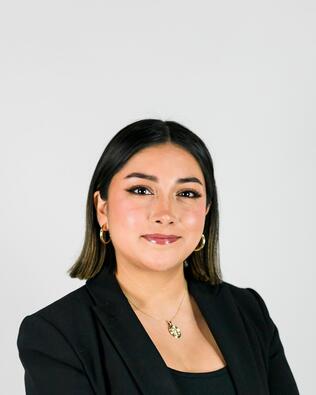 Headshot of Vivian Pelcastre