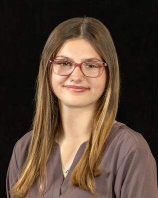 Headshot of Alexis Baraks
