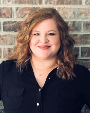 Headshot of Elizabeth Newcomer