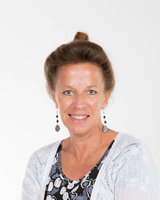 Headshot of Sue Sunderman