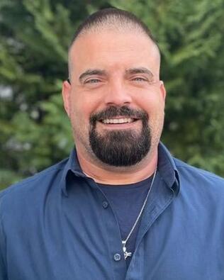 Headshot of Robert DeSantis