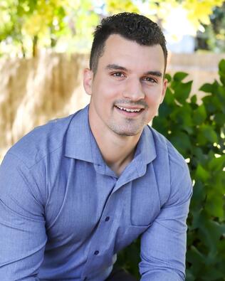 Headshot of Douglas Carrillo