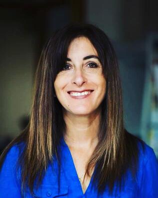 Headshot of Lisa Levine