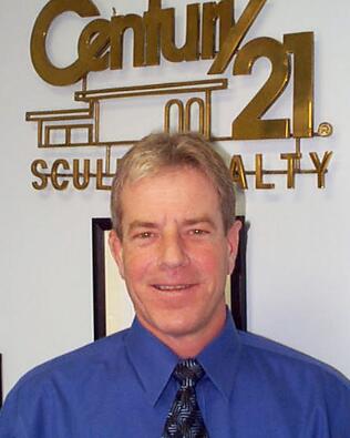 Headshot of Michael McDonald