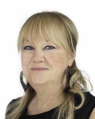 Headshot of Laura Gerami