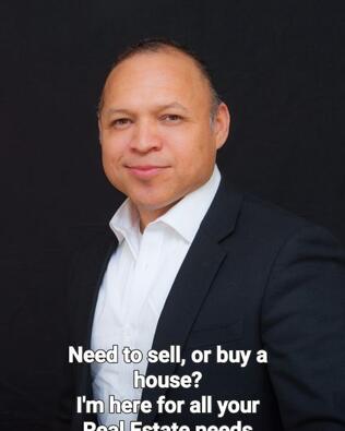 Headshot of Ernesto Camarillo