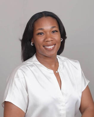 Headshot of Nicole Ross