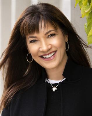 Headshot of Christine Erway