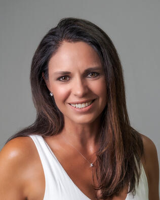 Headshot of Kimberly Carmichael
