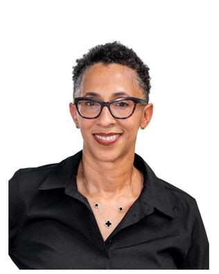 Headshot of Carolyn Cobbs