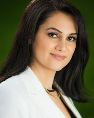 Headshot of Nahrain Chimon-Pazand