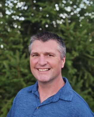 Headshot of Christopher Nelson