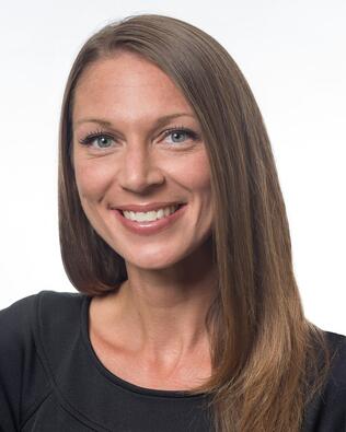 Headshot of Laura Petrauskas Michalski