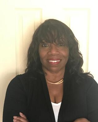 Headshot of Roslyn Richards
