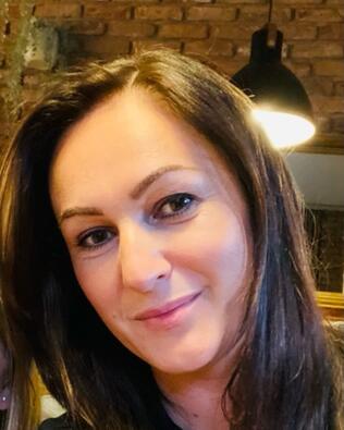 Headshot of Dominika Sliwowski