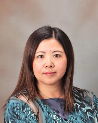 Headshot of Carolyn Liu