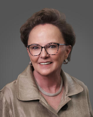 Headshot of Bev Roberts