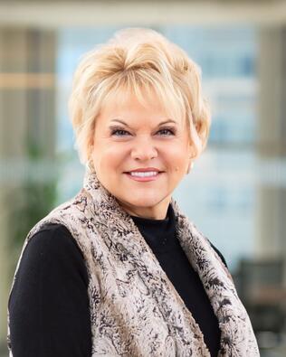 Headshot of Careyee Bell