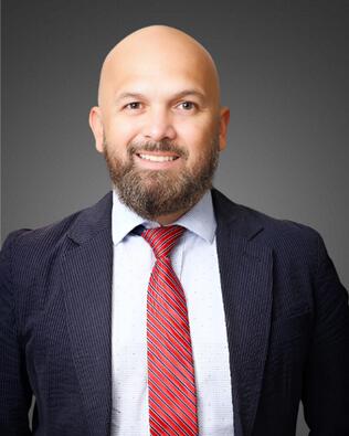 Headshot of Ivan Alvarenga