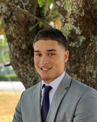 Headshot of Richard Fahiua