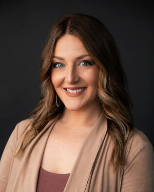 Headshot of Jessica Fretwell