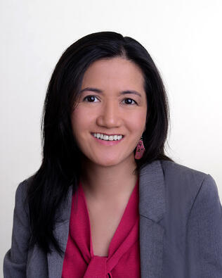 Headshot of Jaclyn Lorenzo