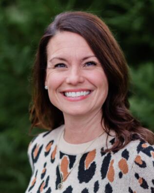 Headshot of Becky Richardson