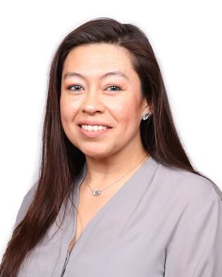 Headshot of Elsa Pena