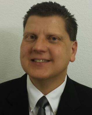 Headshot of Peter Moroz