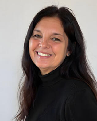 Headshot of Shelly Batcher