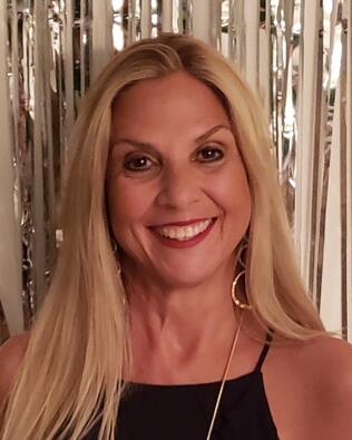 Headshot of Maria Iglesiias