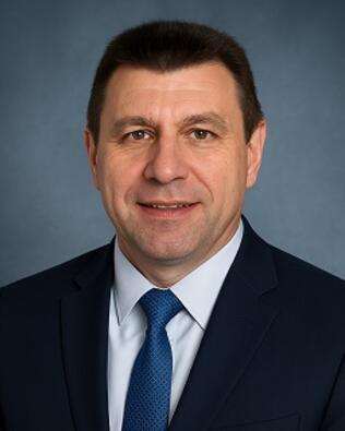 Headshot of Stefan Bartko