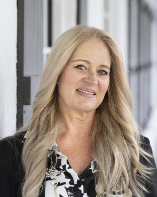 Headshot of Nancy Abrahante