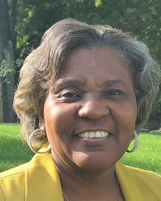 Headshot of Michelle Searcy