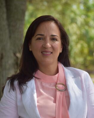Headshot of Gersy Molina