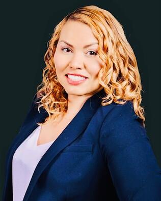 Headshot of Lesly Cruz