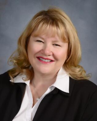 Headshot of Tammy Davis