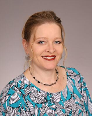 Headshot of Heather Bell