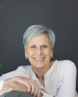 Headshot of Beth Bartlett
