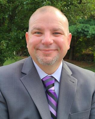 Headshot of Gavin Harrington