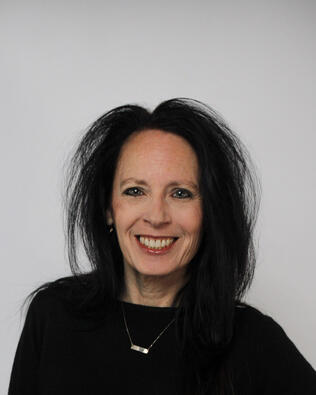 Headshot of Dawn Bruner