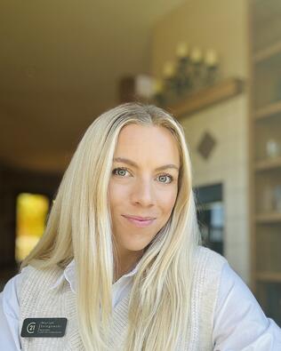 Headshot of Mariah Sniegowski