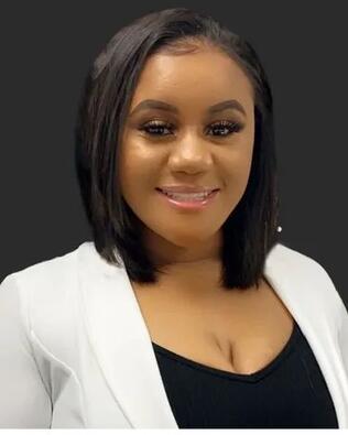 Headshot of Annica White